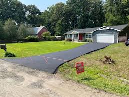 Professional Driveway Paving  in Clinton, AR